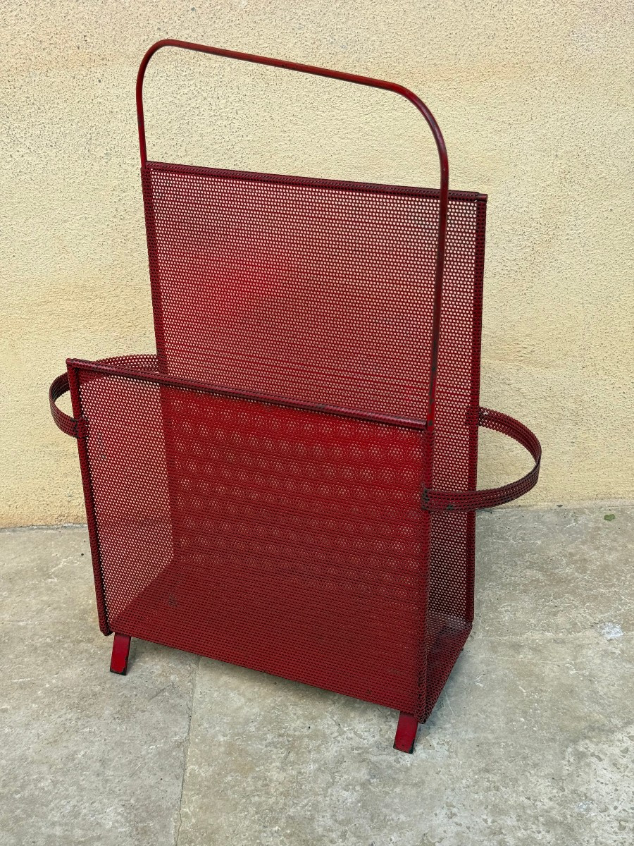 Porte Revue En Metal Perforé Des Années 50