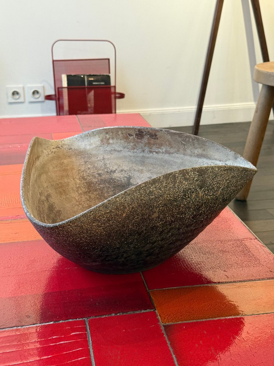 Large Trilobed Cup From The Potters Of Accolay Circa 1950-photo-2