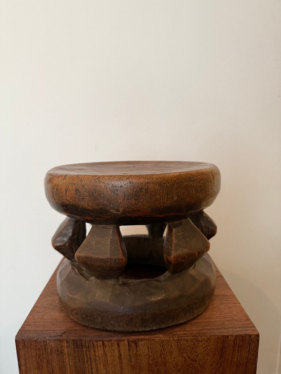 Small African Stool -photo-2