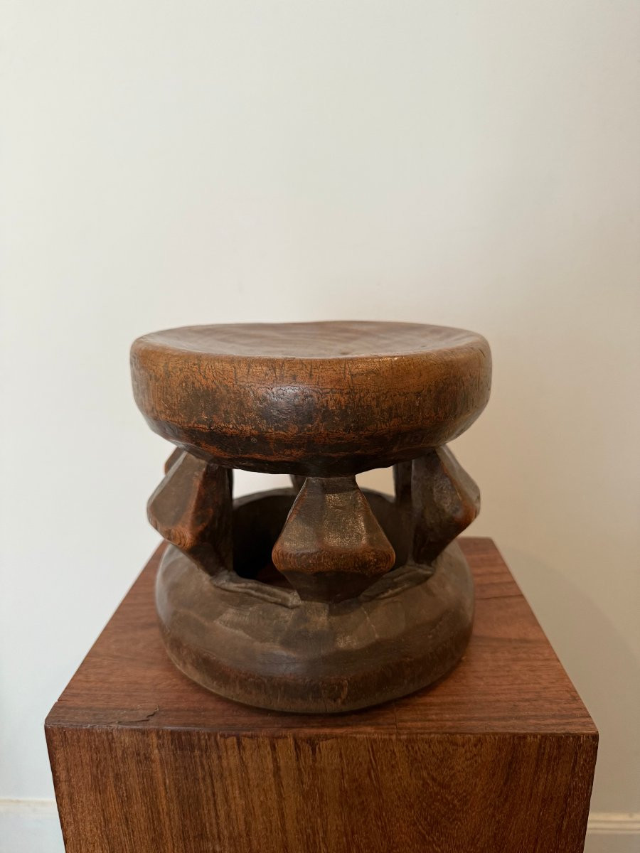 Small African Stool -photo-3