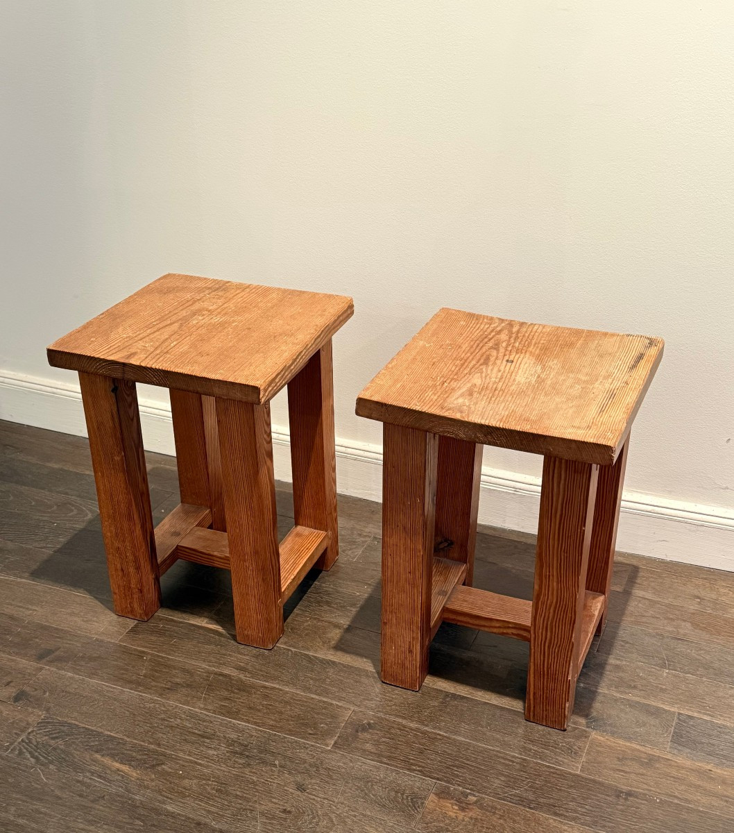 Paire de tabourets en pins des années 60  