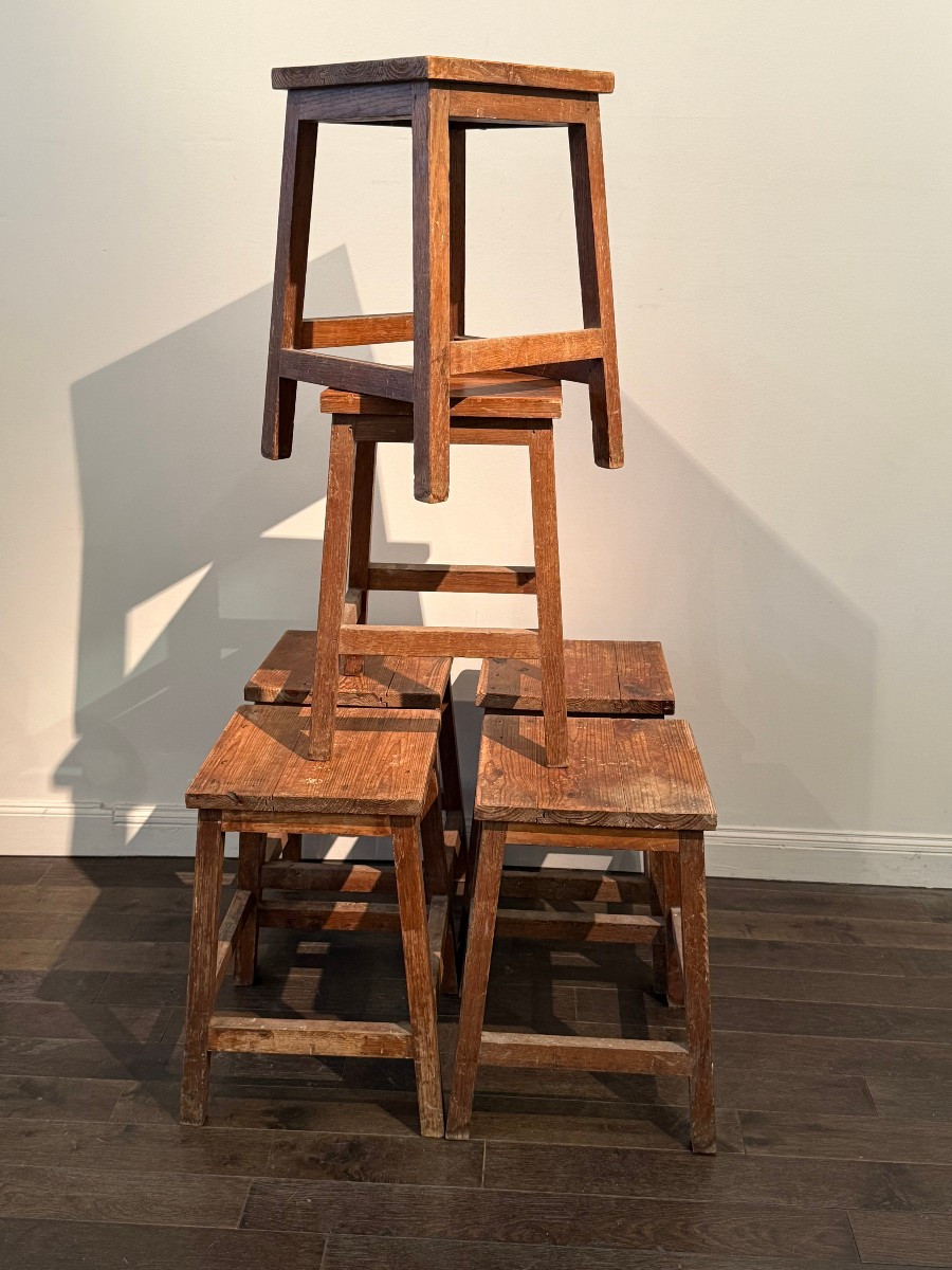 6 Tabourets en pin des années 50 