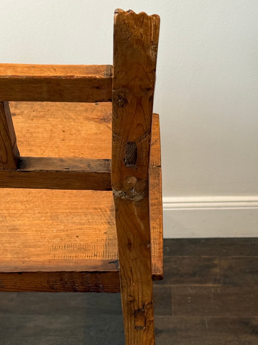 Fauteuil art populaire en bois massif (pin) fin 19 e début 20 e -photo-1