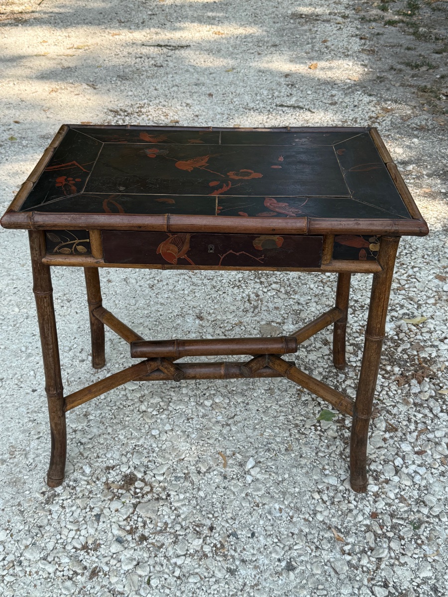 Table d’appoint en bambou et plateau en laque à decor d’oiseaux fin 19e -photo-6