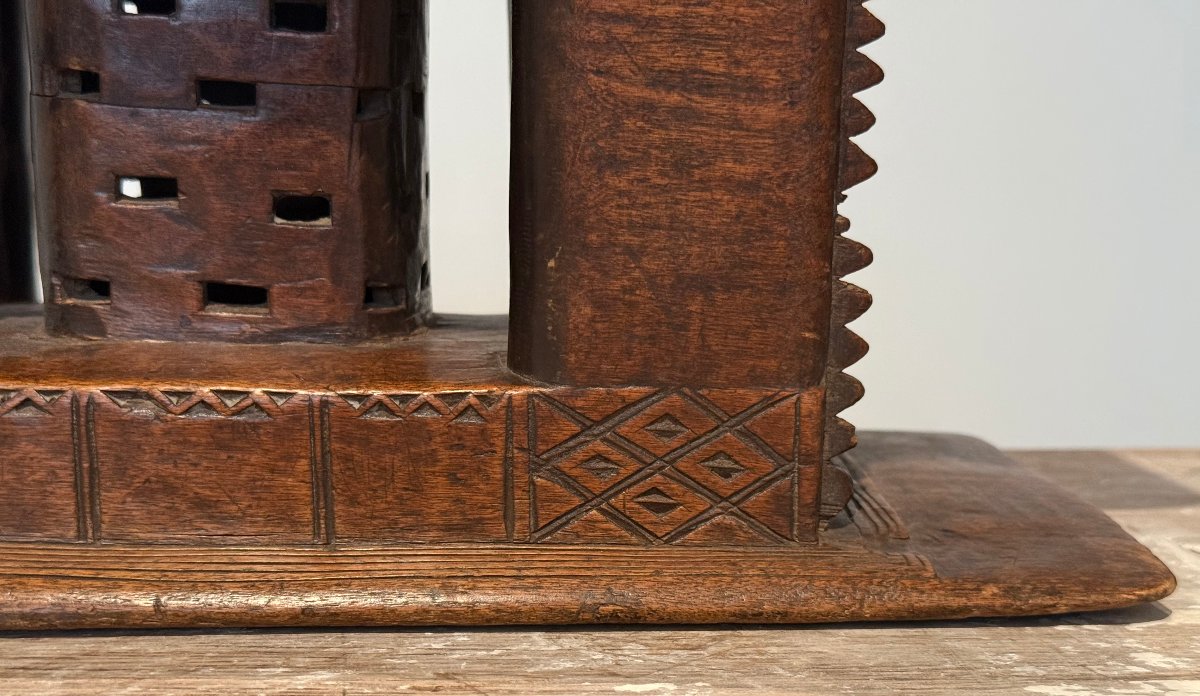 Ashanti Wedding Stool Known As "mma Dwa," Early 20th Century  -photo-2