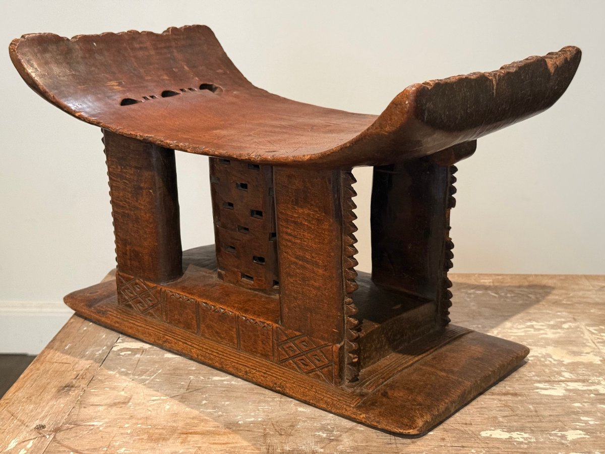 Ashanti Wedding Stool Known As "mma Dwa," Early 20th Century  -photo-4