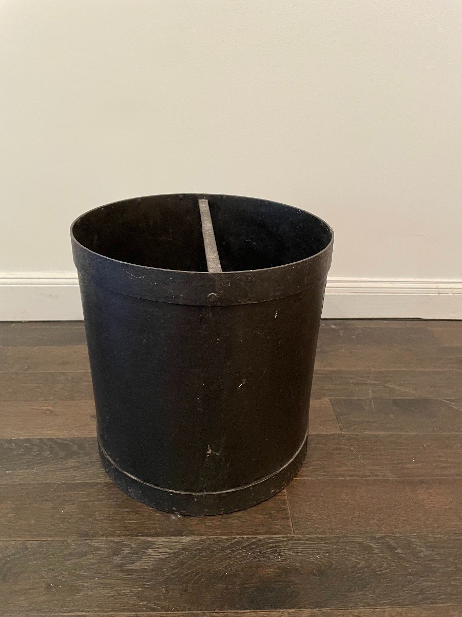 Metal Bean Measure Can Be Used As A  Wastebasket-photo-4