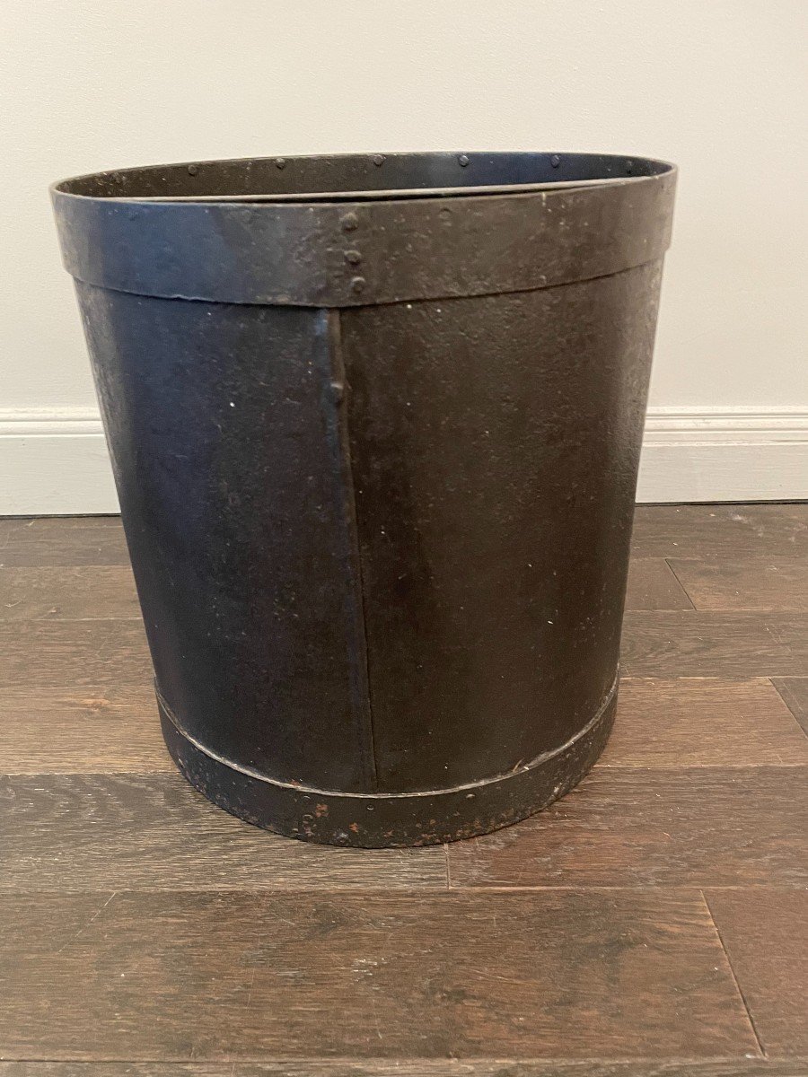 Metal Bean Measure Can Be Used As A  Wastebasket-photo-3