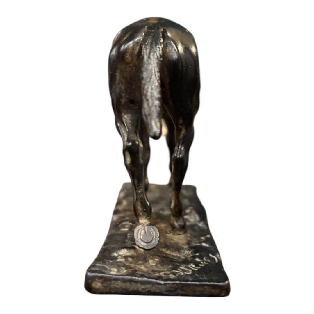 Petit bronze d’après Gaston d’Illiers (1876–1932) – Cheval scellé-photo-4