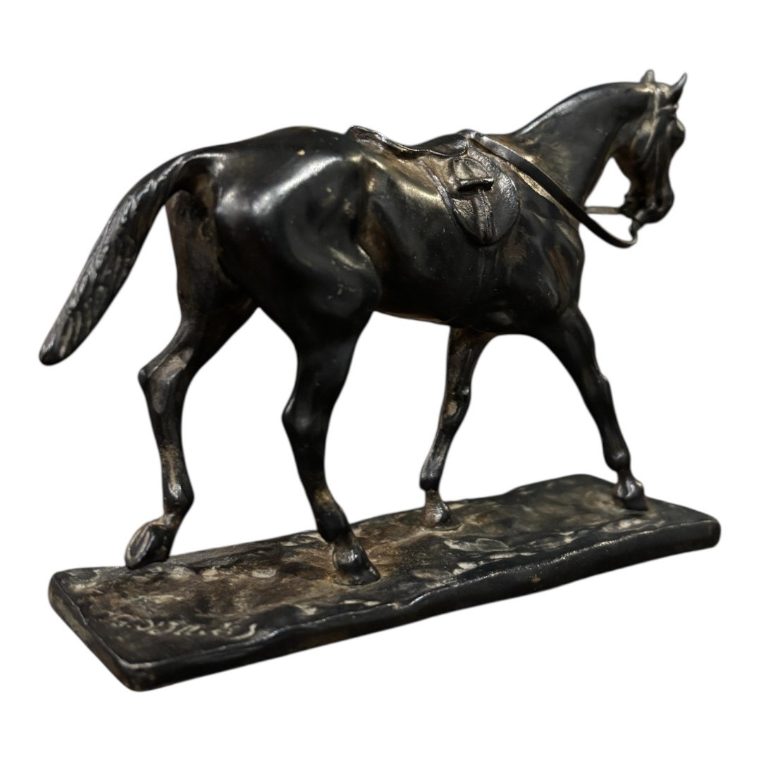 Petit bronze d’après Gaston d’Illiers (1876–1932) – Cheval scellé-photo-1