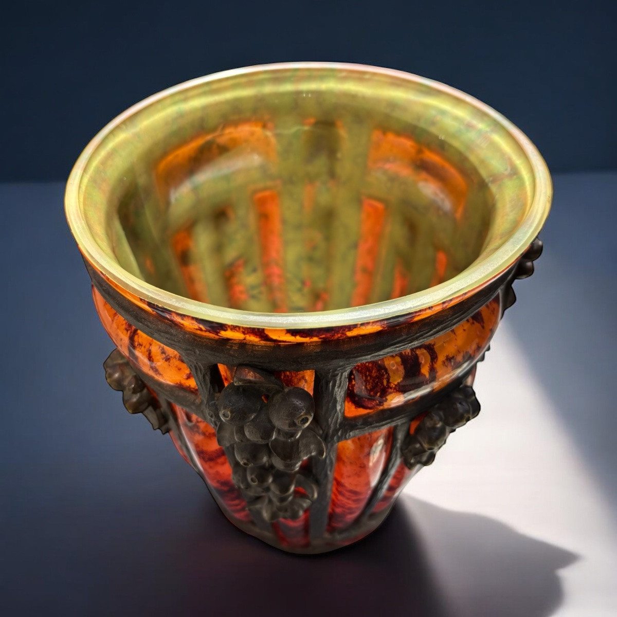 Rare Art Nouveau Vase Signed Daum Nancy & Louis Majorelle – Circa 1900-photo-4
