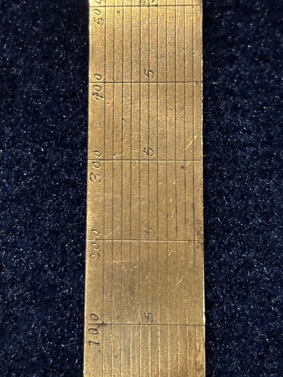 Équerre en laiton signée Cadot 1744 – Instrument scientifique XVIIIe siècle-photo-4