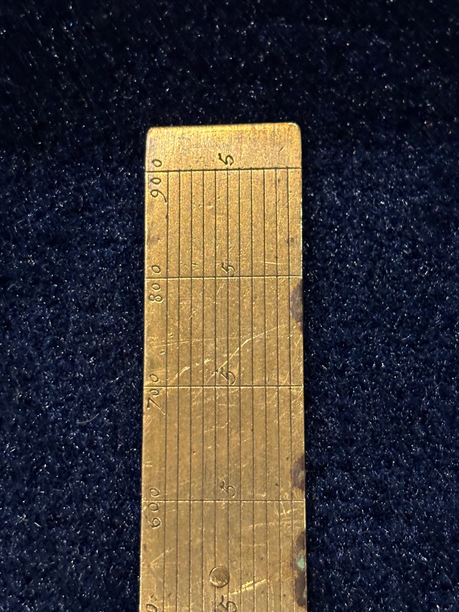 Équerre en laiton signée Cadot 1744 – Instrument scientifique XVIIIe siècle-photo-2