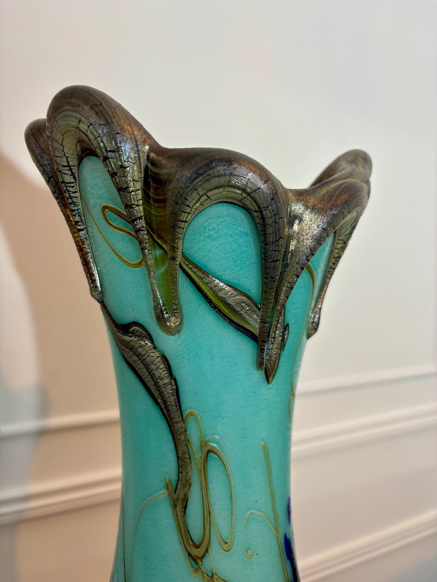 Pascal Guyot à Biot – Important vase en verre soufflé irisé, esprit Art nouveau -photo-4