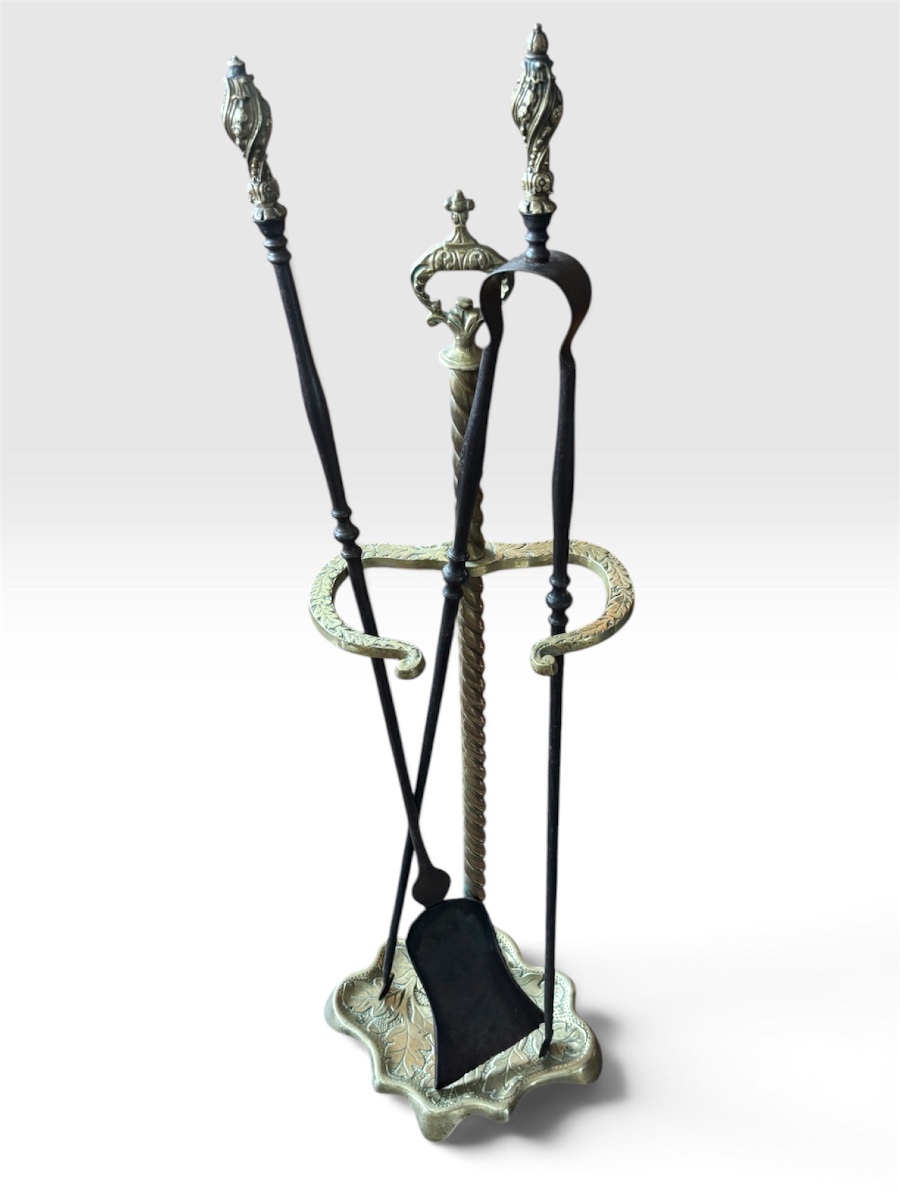 Napoleon III-style Bronze And Iron Fireplace Stand – 19th Century