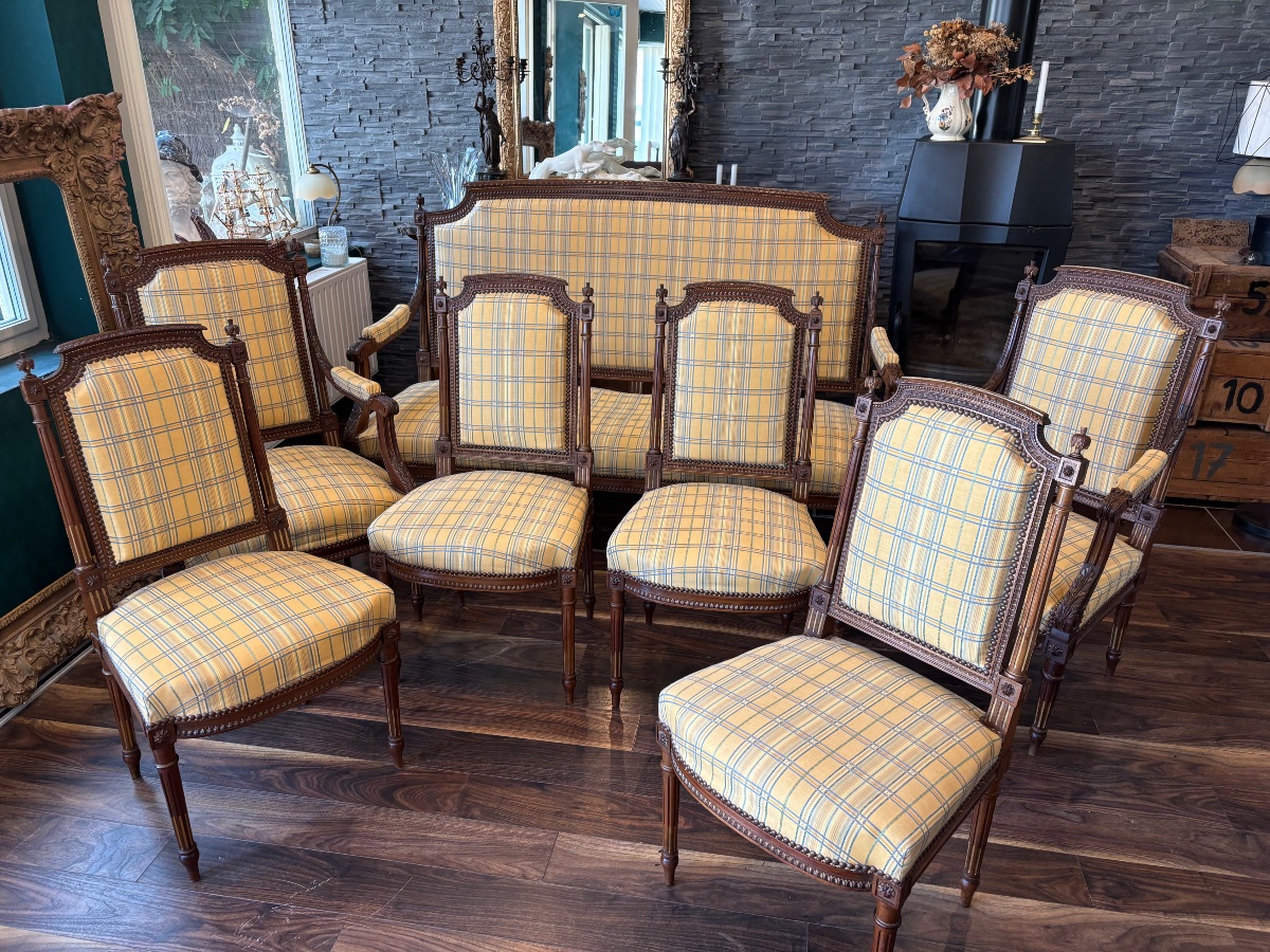 Salon de style Louis XVI en noyer – circa 1930 – 7 pièces-photo-2