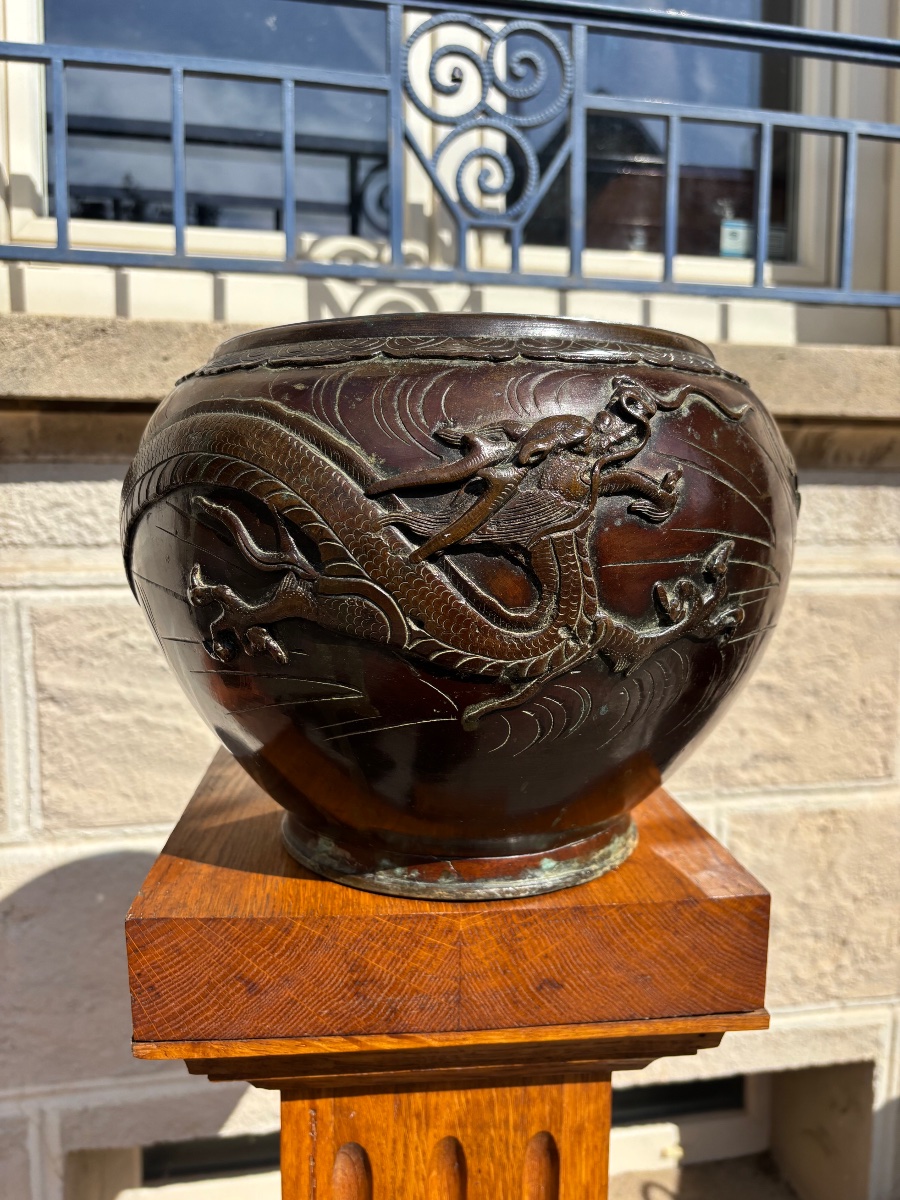 Hibachi / cache-pot en bronze à décor de dragon, époque meiji – japon-photo-2