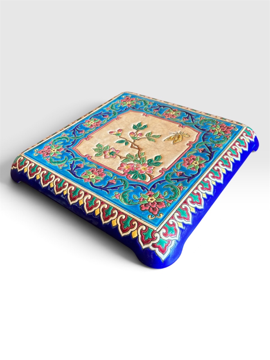 Dessous-de-plat en émaux cloisonnés de Longwy, décor 3936