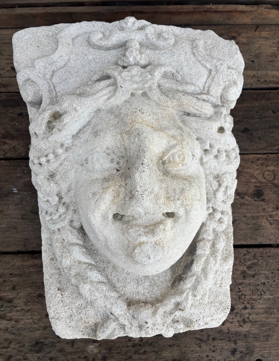 Mascaron Architectural En Pierre Sculptée – Tête Féminine-photo-3