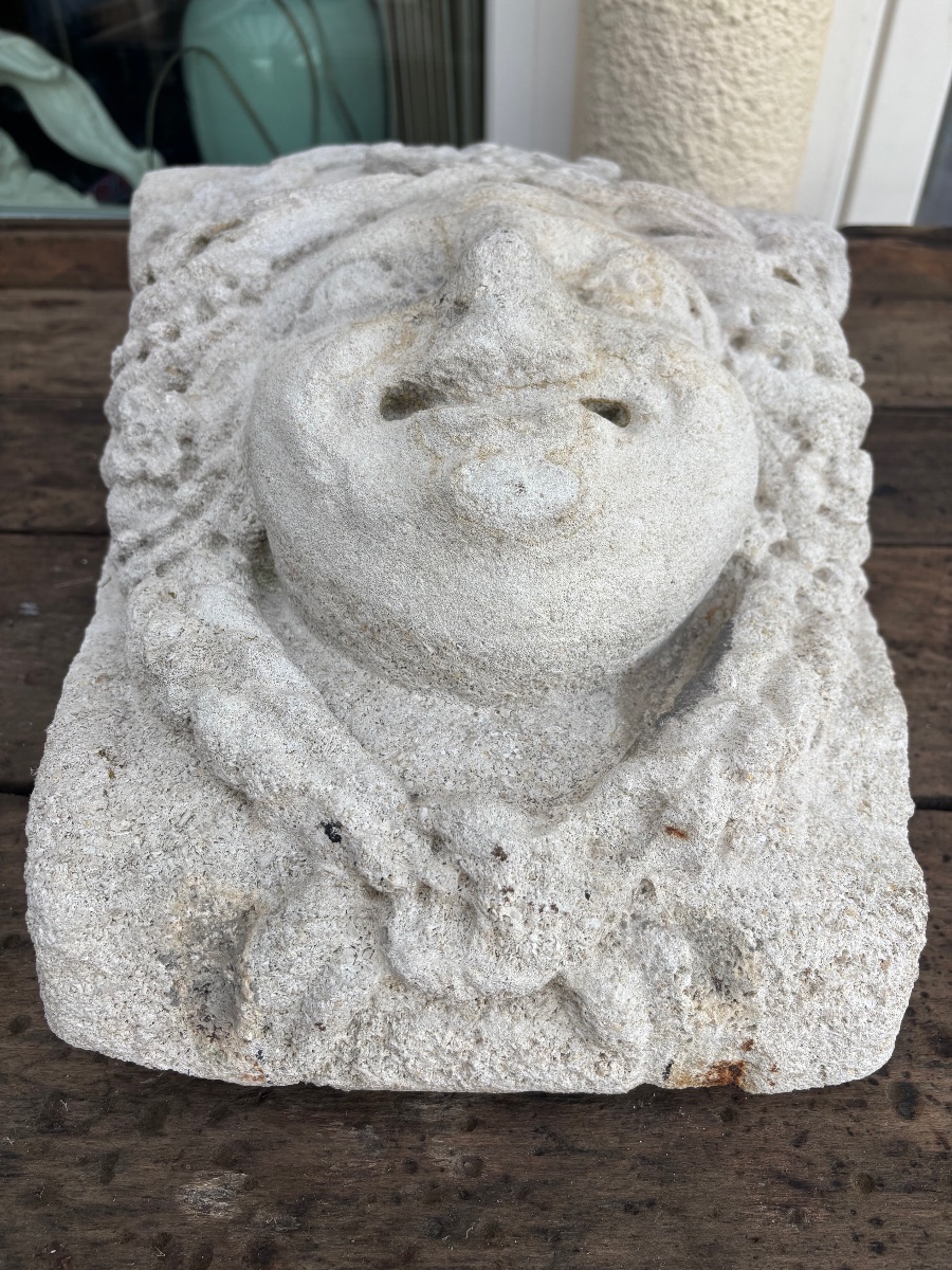 Mascaron Architectural En Pierre Sculptée – Tête Féminine-photo-2