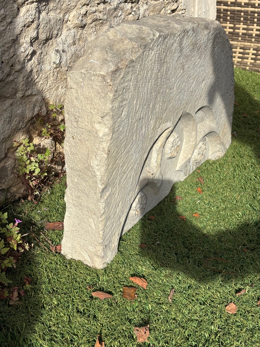 Carved Stone Gothic Lintel – 13th Century-photo-3
