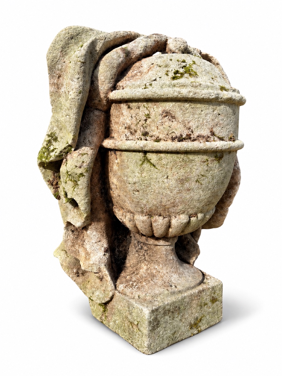 Urne ancienne en pierre calcaire blanche du XIXe siècle