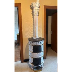 Grand poêle empire en faïence avec colonne et chapiteau début XIXe