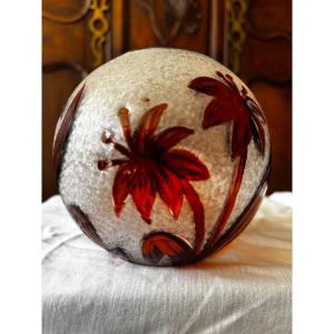 Boule de lampe à pétrole en cristal de Saint-Louis, vers 1900