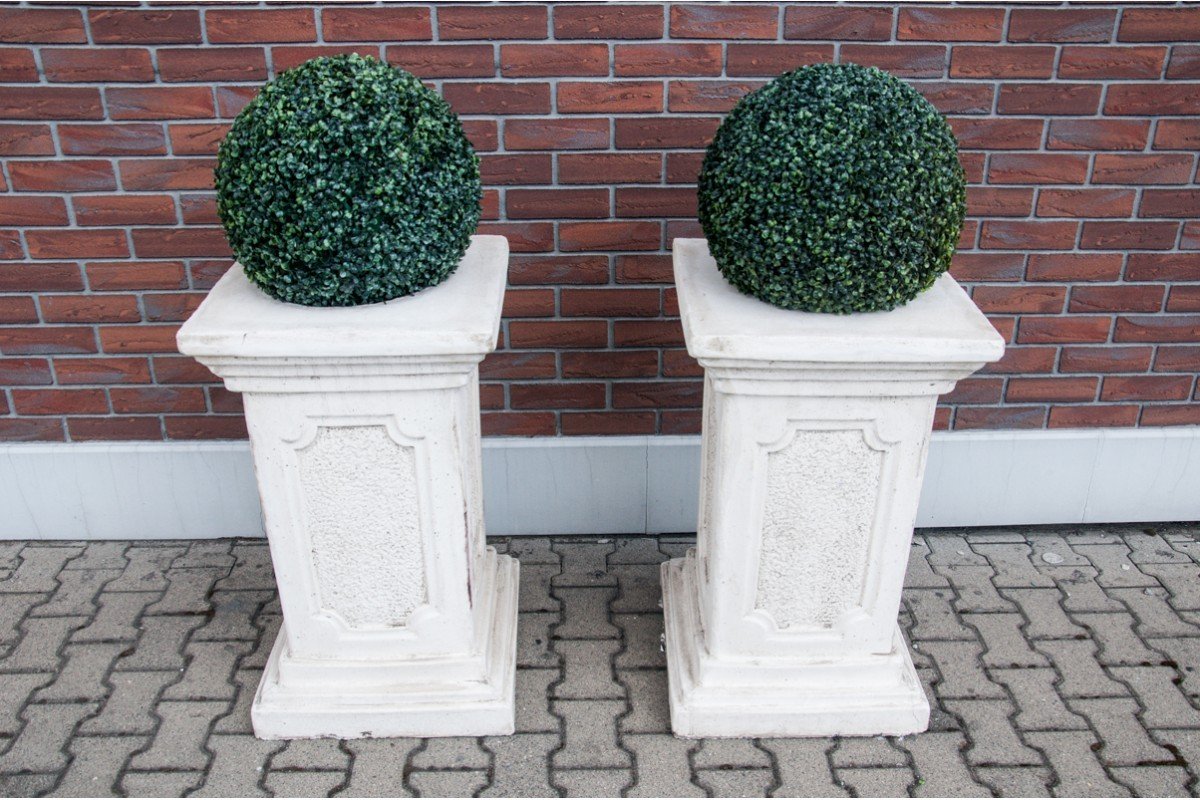 Base For Garden Pots.-photo-2