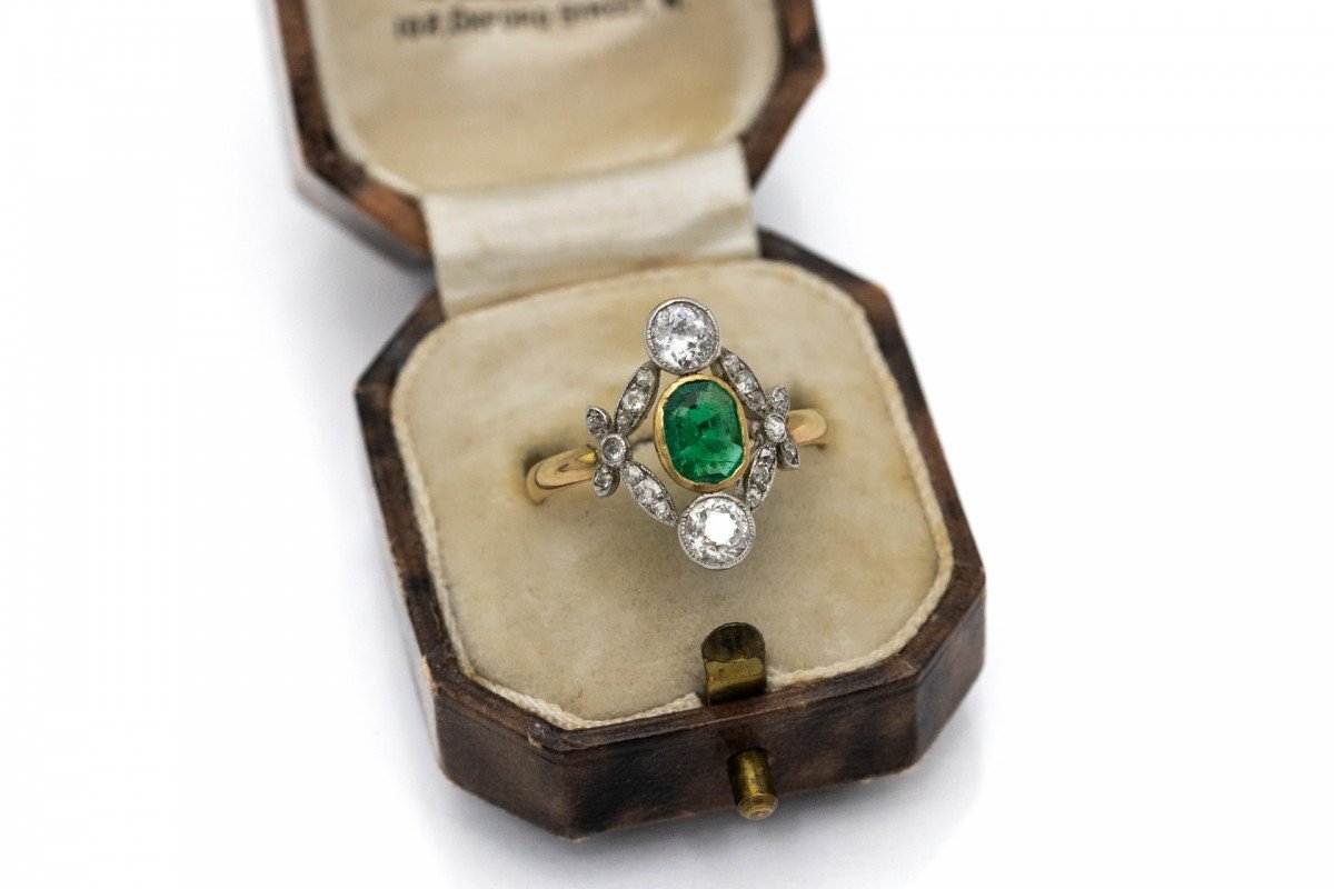 Bague Ancienne En Or Belle Epoque Avec émeraude Et Diamants, France, Vers 1900.-photo-2