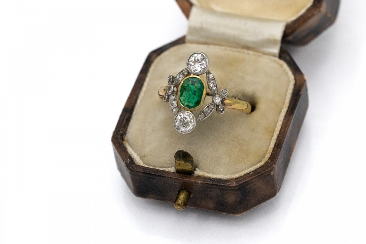 Bague Ancienne En Or Belle Epoque Avec émeraude Et Diamants, France, Vers 1900.-photo-3