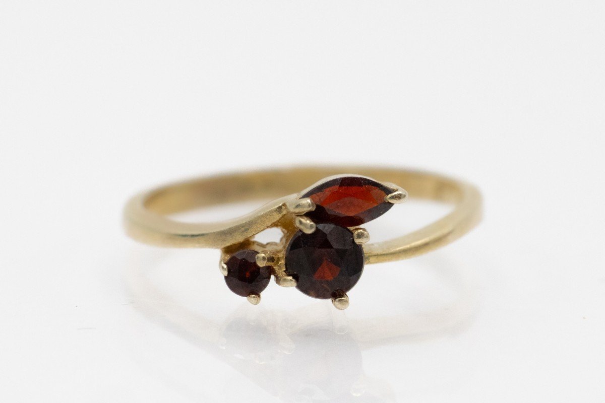 Bague Vintage En Grenat Plaqué Or.
