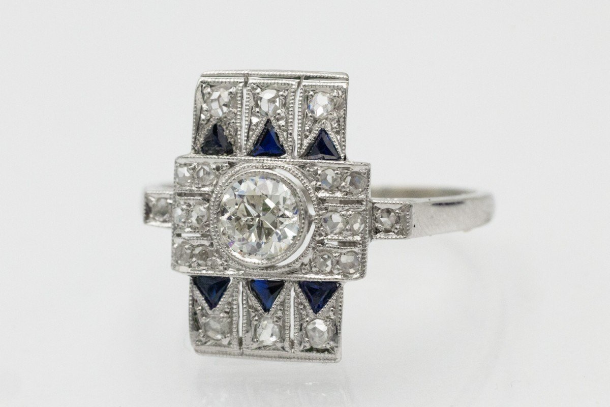 Bague Géométrique Avec Diamants Et Saphirs De Style Art Déco.-photo-3