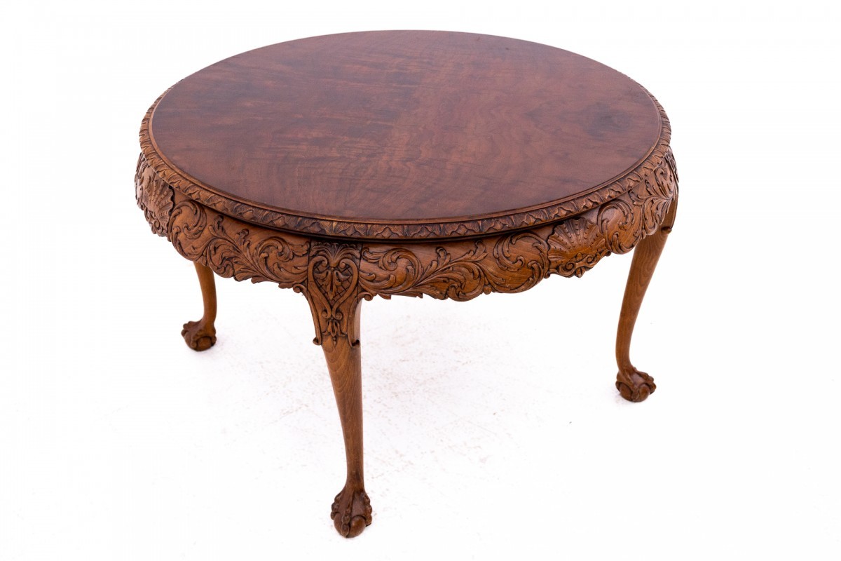 Table Antique Sculptée, Europe Occidentale, Vers 1910.