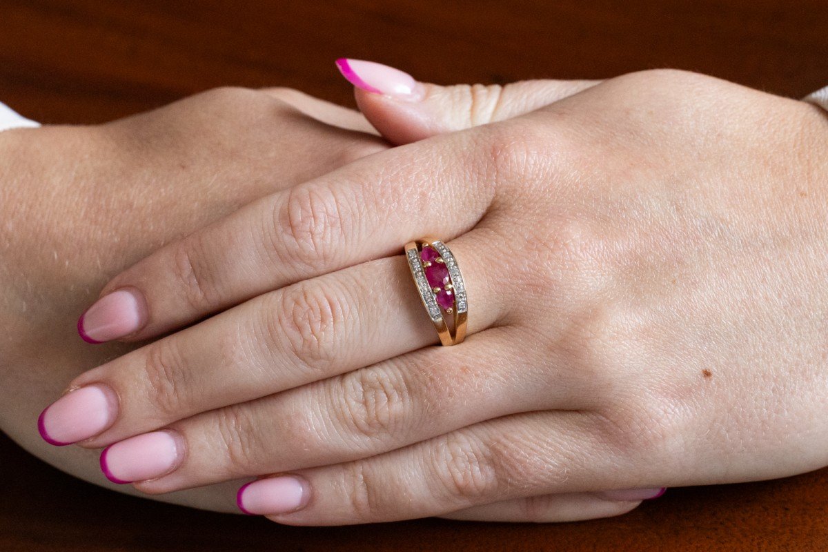 Bague vintage en or avec rubis et diamants, France.-photo-2