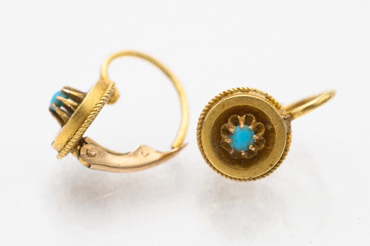 Boucles d'oreilles anciennes en or avec turquoises, Autriche-Hongrie, 1872-1922.-photo-1