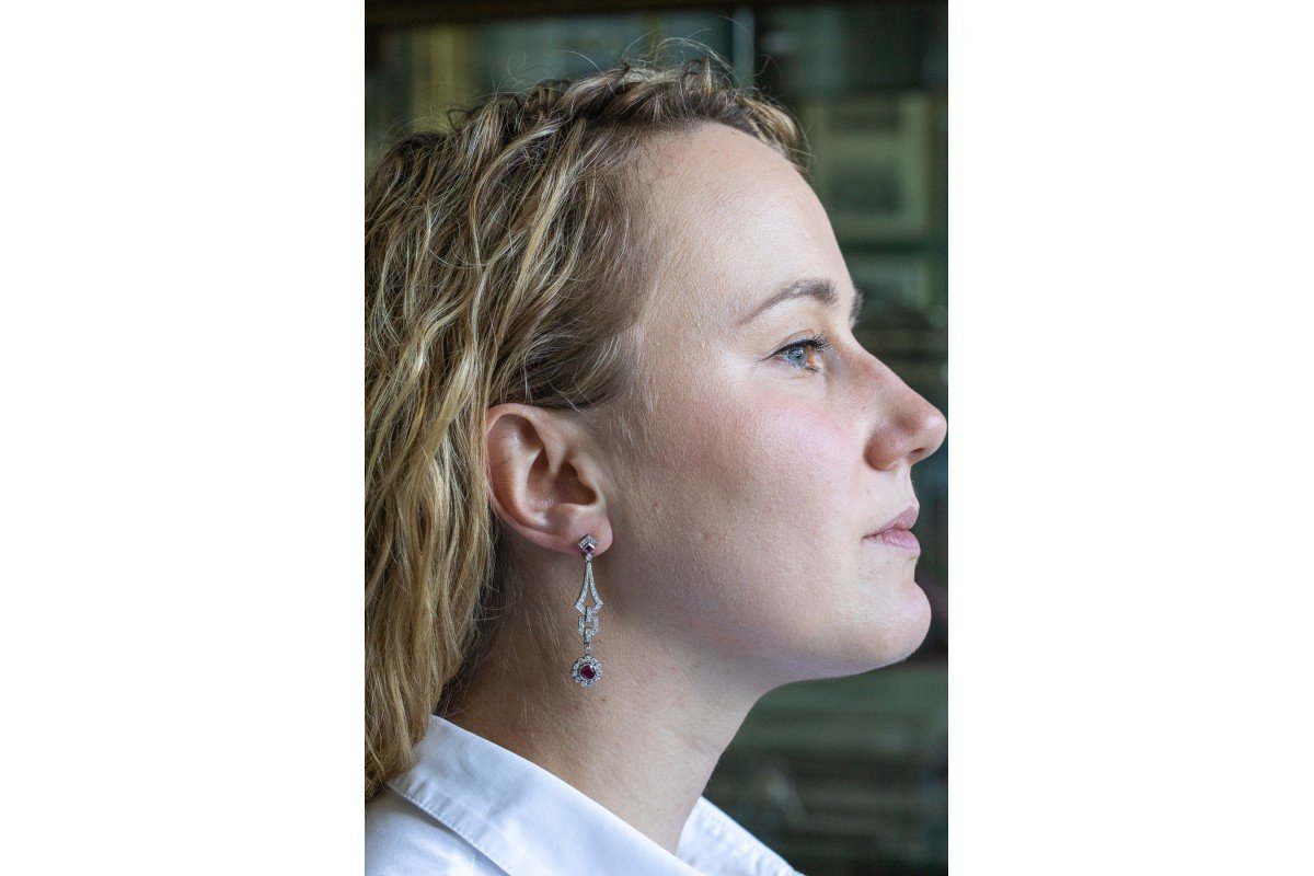 Boucles d'oreilles longues Art Déco en platine avec rubis et diamants 1,60 ct-photo-2