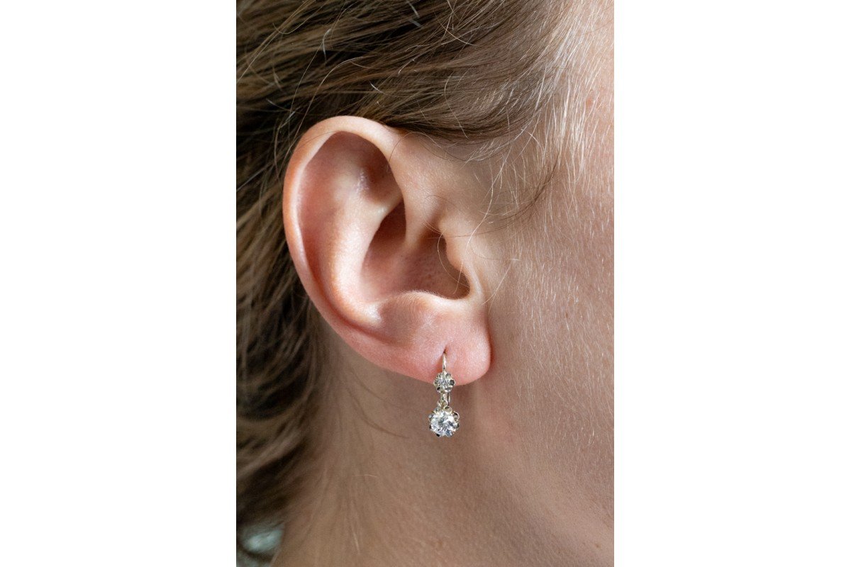Boucles d'oreilles anciennes françaises en or blanc avec diamants de 0,89 ct.-photo-1