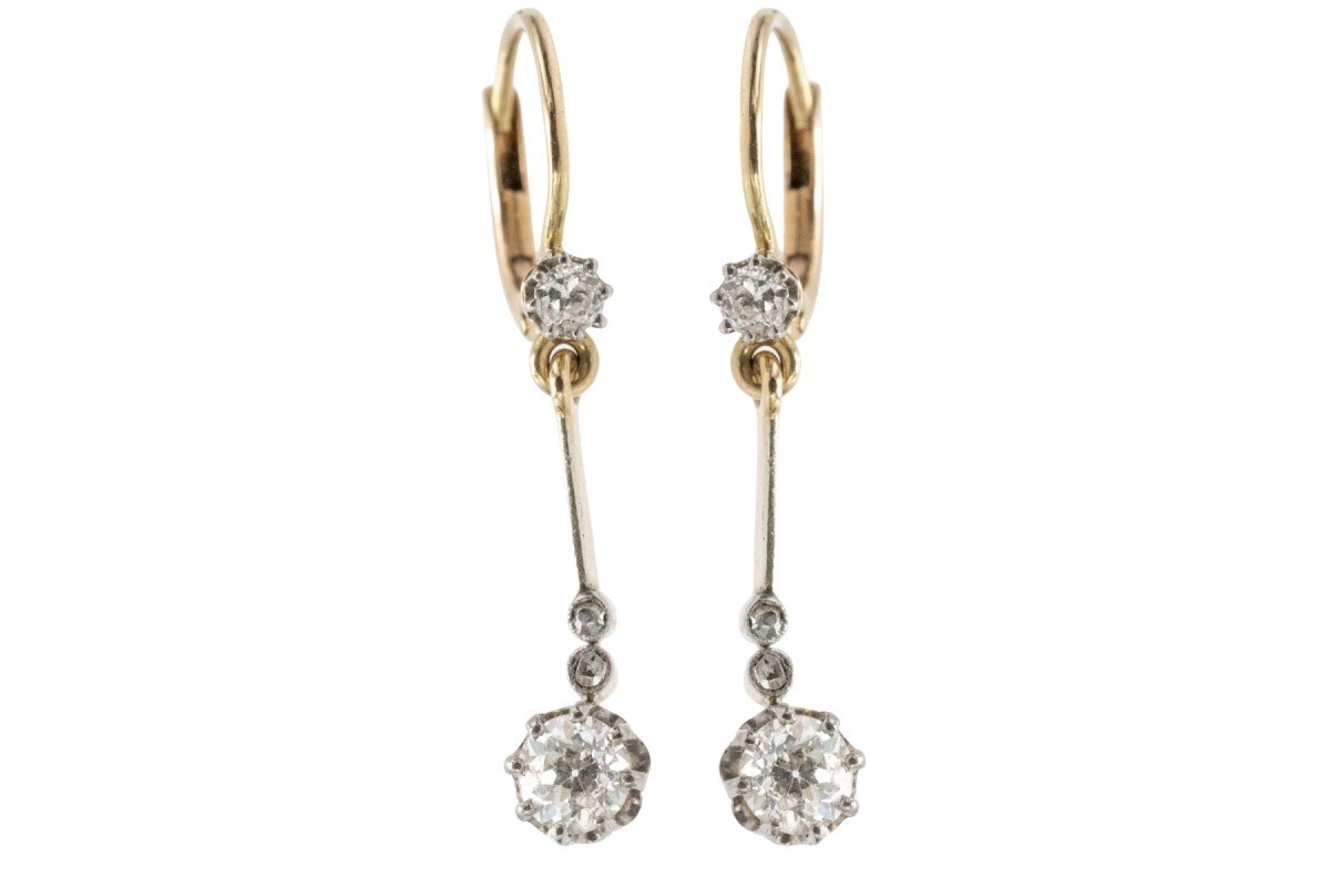 Boucles d'oreilles pendantes en or avec diamants taille ancienne.-photo-4