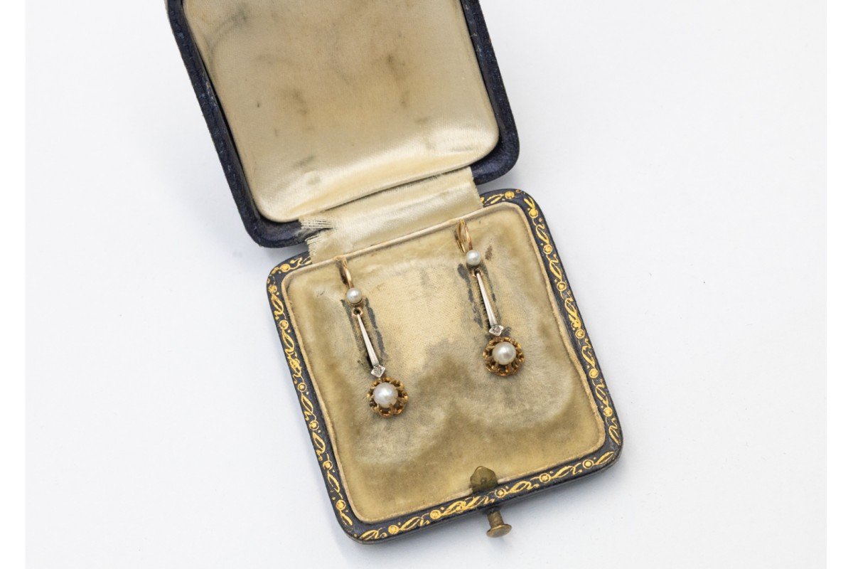 Paire de boucles d'oreilles anciennes en or avec perles et diamants, début XXe siècle.-photo-3