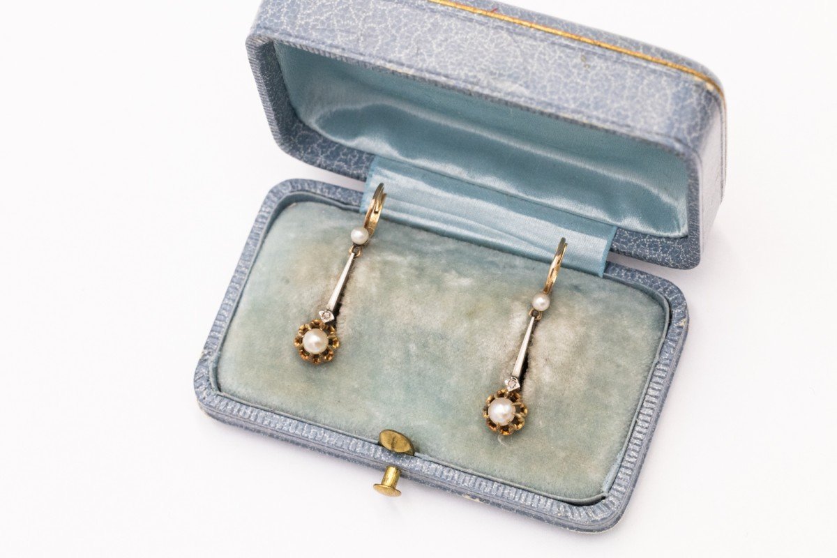 Paire de boucles d'oreilles anciennes en or avec perles et diamants, début XXe siècle.-photo-4