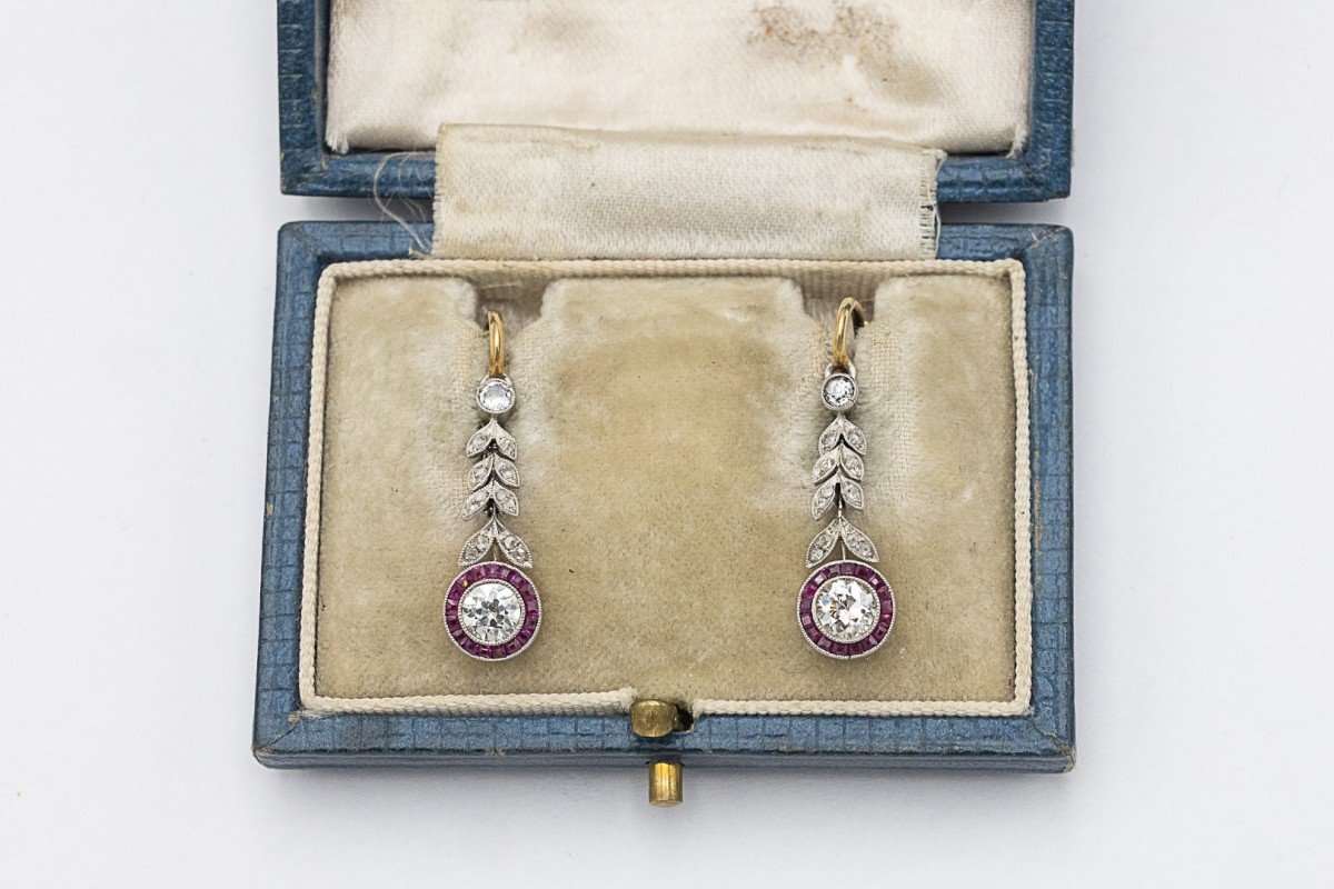 Boucles d'oreilles anciennes en or et platine avec diamants et rubis synthétiques, Pays-Bas, pr-photo-2