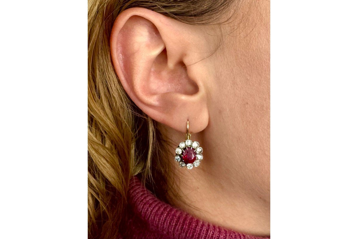 Boucles d'oreilles vintage en forme de fleurs avec diamants de 1,60 ct et rubis synthétiques-photo-1