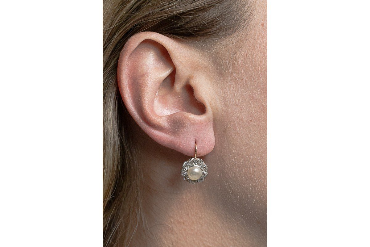 Boucles d'oreilles en or et platine avec perles et diamants 1,90 ct, début XXe siècle.-photo-1