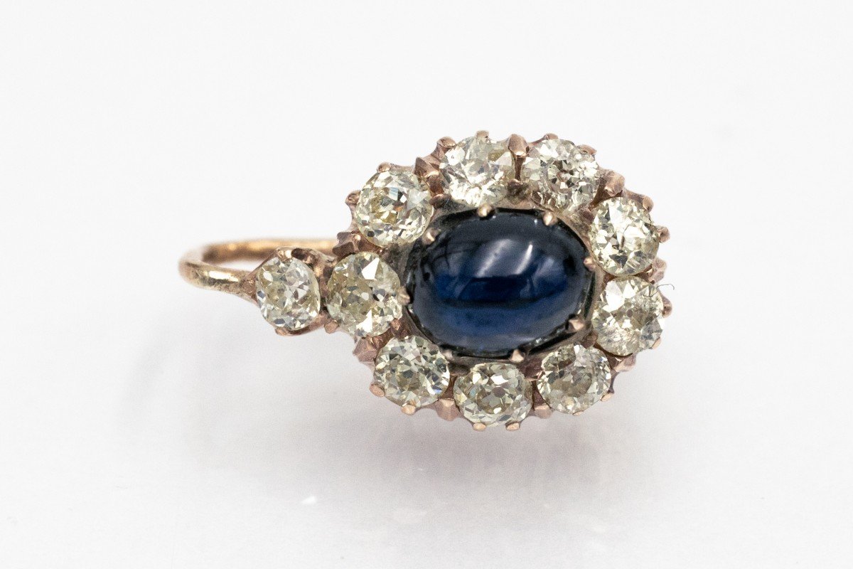 Boucles d'oreilles en or avec diamants et saphirs taille cabochon.-photo-4