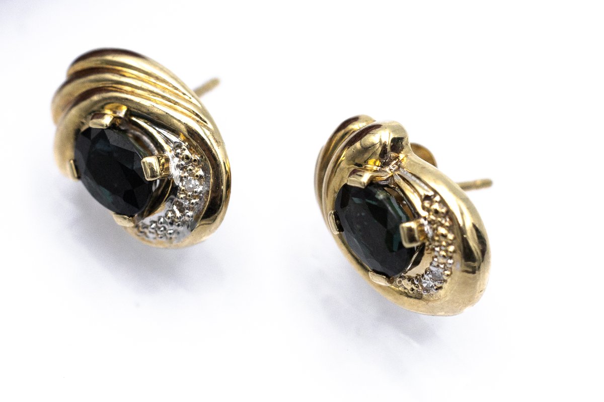 Vintage Gold Earrings Set With Sapphires (2.00 Ct) And Diamonds-photo-3