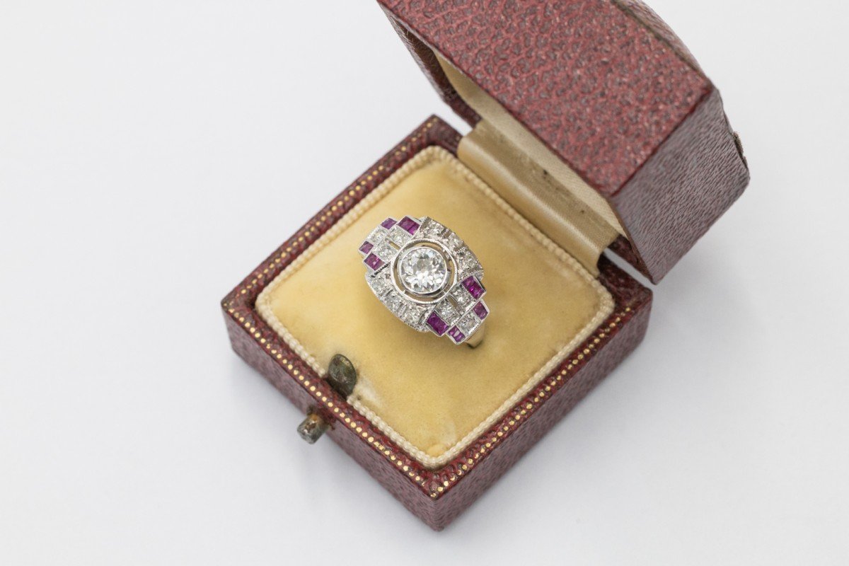 Geometric Art Deco Ring In Diamond And Ruby-photo-3