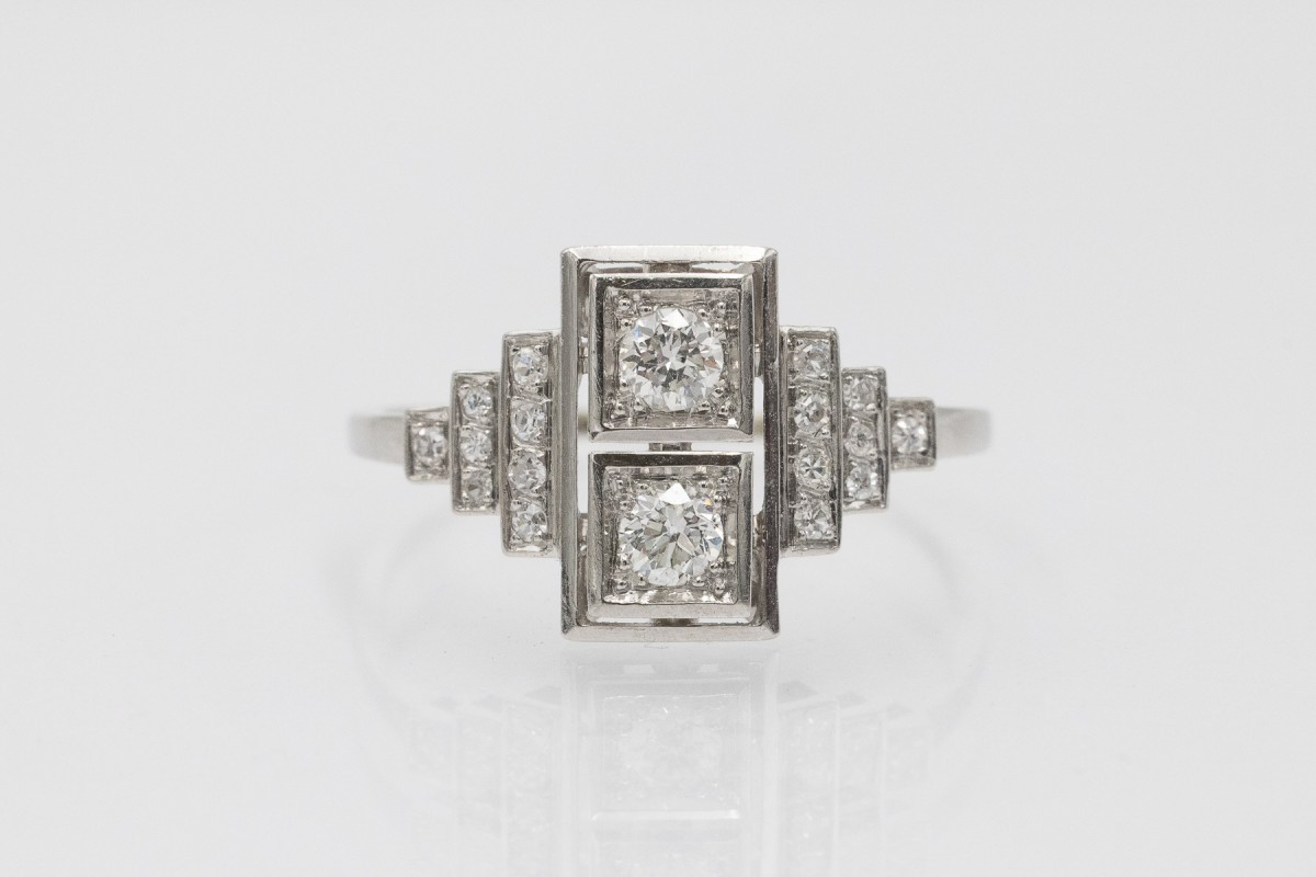 Vintage Art Deco Platinum Ring Set With Antique Brilliant-cut Diamonds
