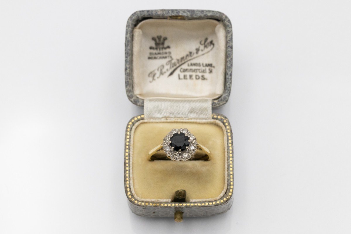 Classic Gold Ring With Round Sapphire And Diamonds, United Kingdom, London, 1960s.-photo-2