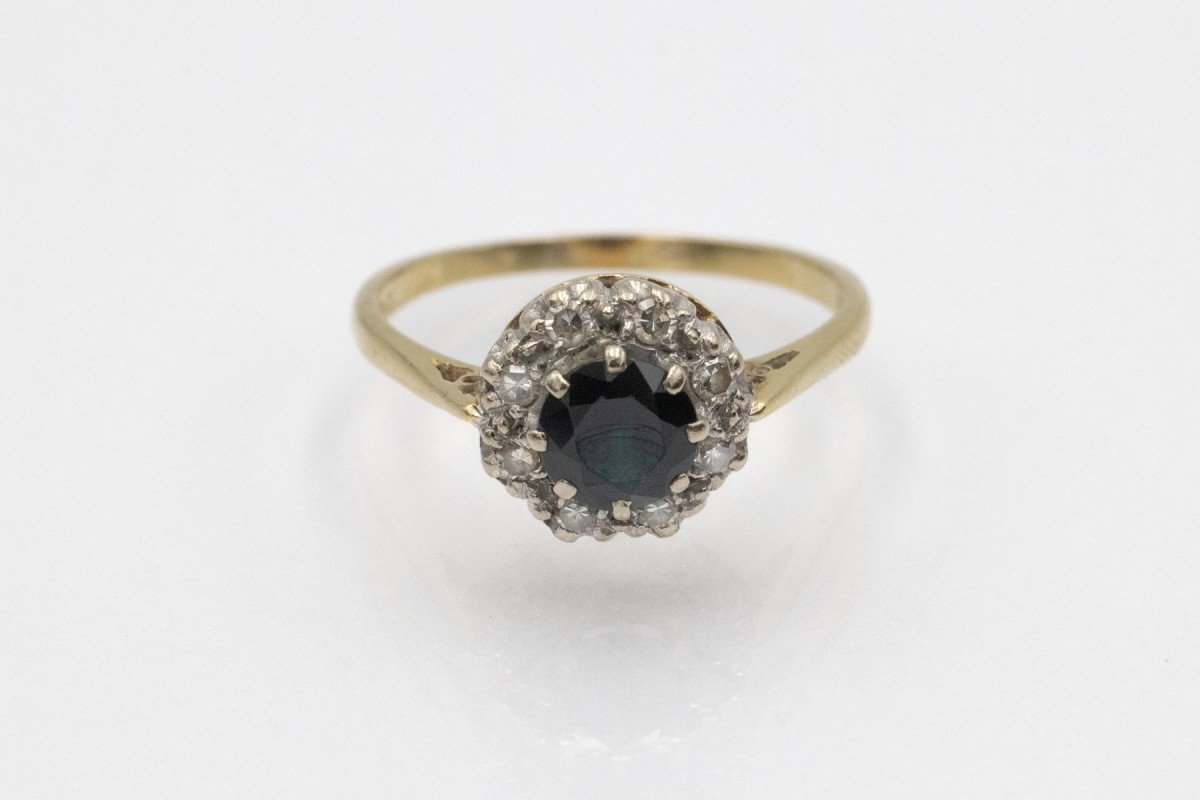 Classic Gold Ring With Round Sapphire And Diamonds, United Kingdom, London, 1960s.-photo-3
